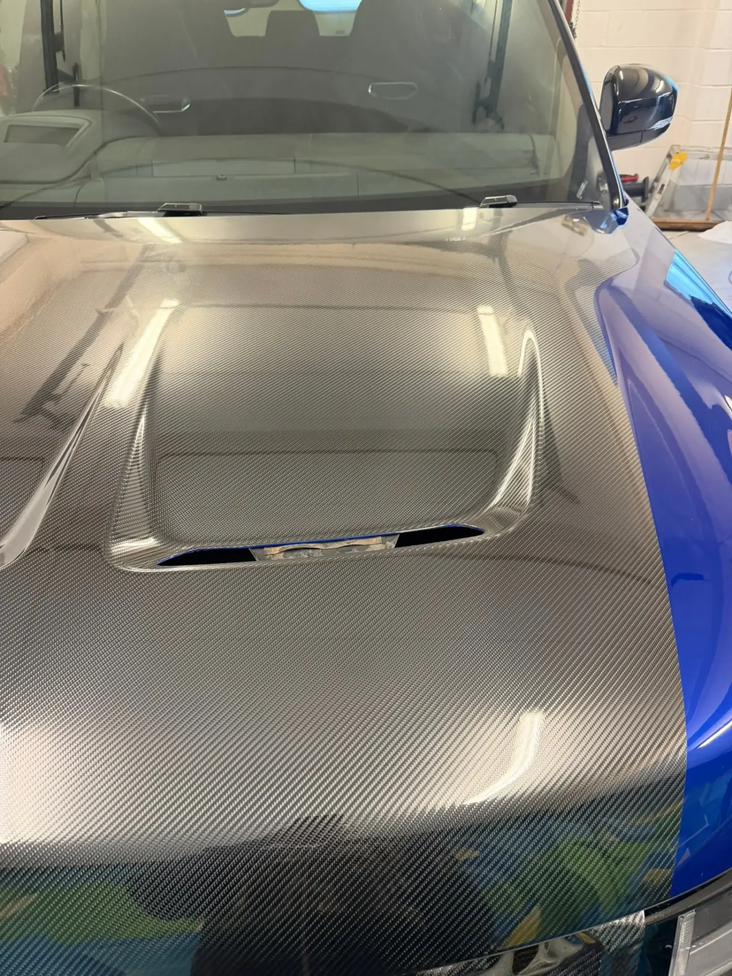 Range Rover SVR wrapped in carbon fibre vinyl by Tauro Design, view 6